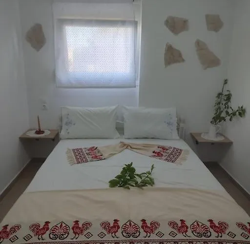 Creta Irini\'S Rooms Παραδοσιακά For You