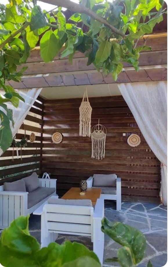 Creta Irini's παραδοσιακά For *